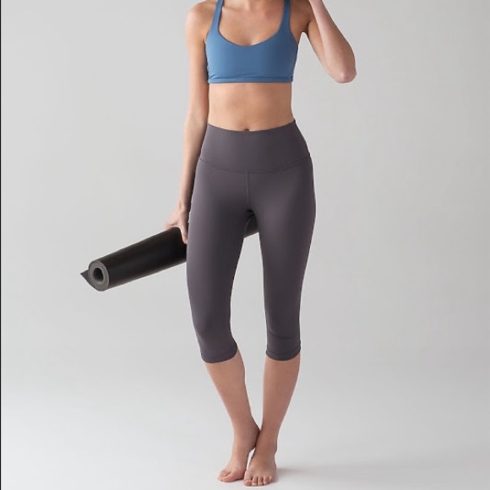 LuluLemon Nebula Grey Align Crop Leggings Sz 2